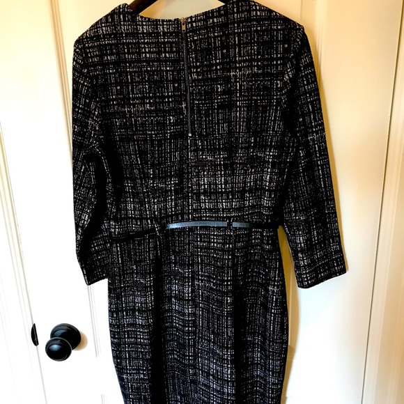 Phase Eight Fitted Dress, Size 8 (S/M) - Picture 2 of 5